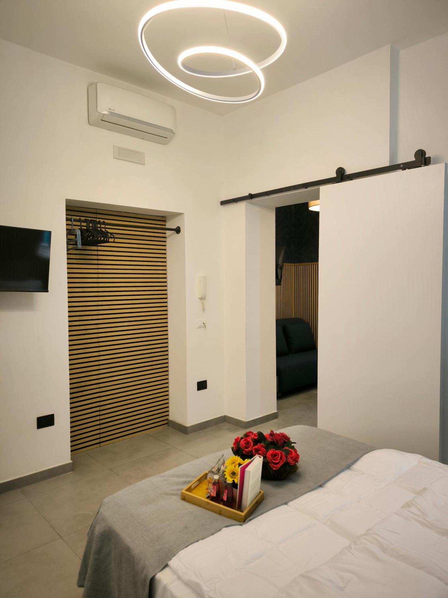 Apartament Milly'S House Neapol Zewnętrze zdjęcie